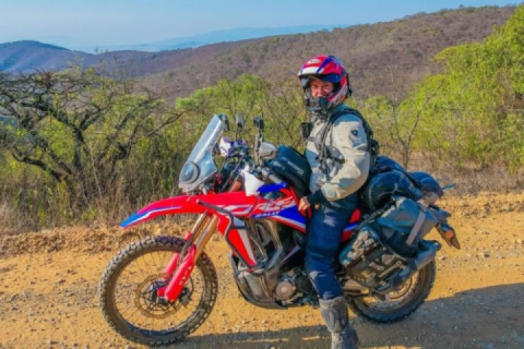 This Rider Accidentally Found Herself In A Desert Rally