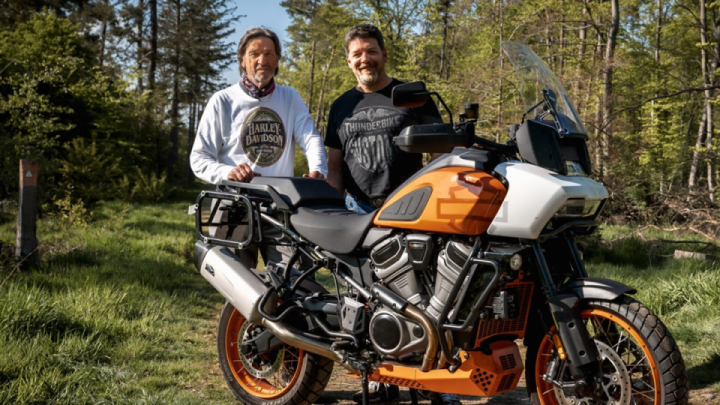 Pretty Pan America is a Sentimental Journey