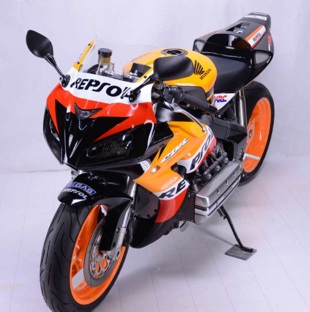 23810360ddd56066fbe.jpg