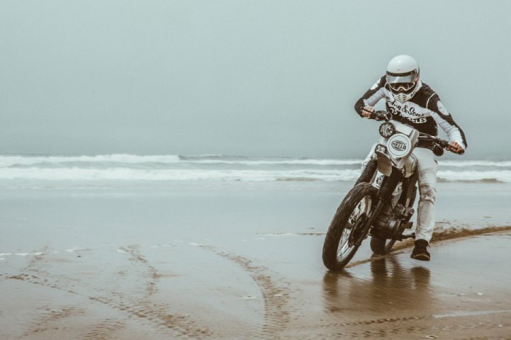 1473675a3d011bb8355.jpg