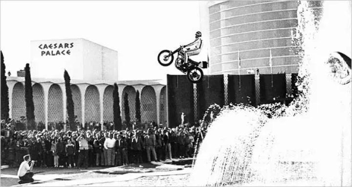 Evel Knievel, 69, Daredevil on a Motorcycle, Dies - The New York Times