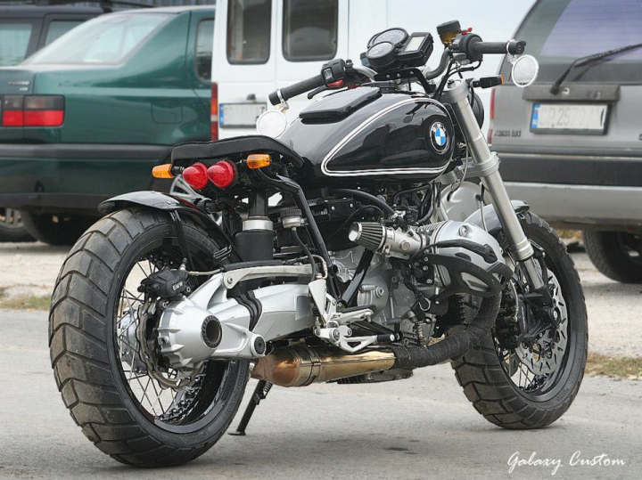 BMW R1200R by Galaxy Custom