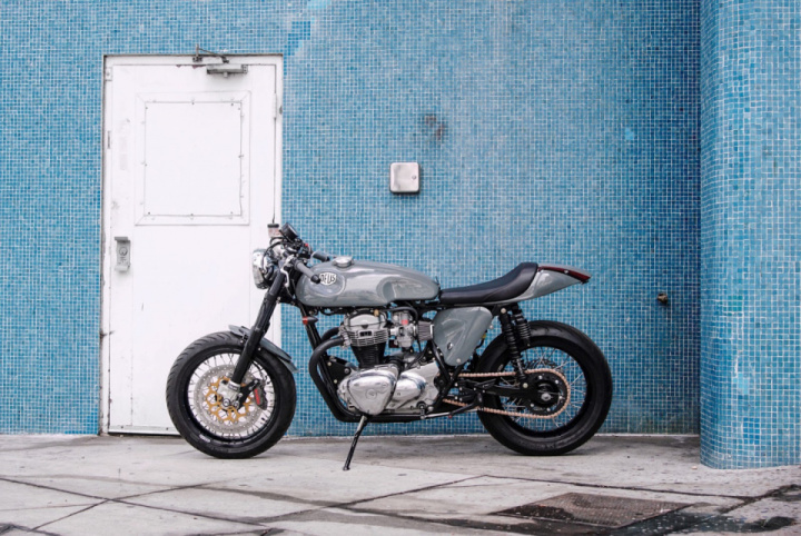 Deus Kawasaki W650 "The Iceie 800" by Deus
