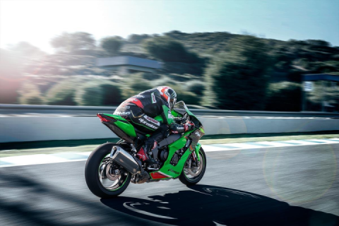KAWASAKI UNVEILS NEW PAINT FOR 2023 ZX-10R SPORTS BIKE