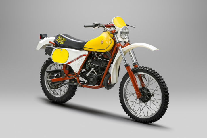 Difficult times. Labour problems. Montesa survives to a hard economic crisis