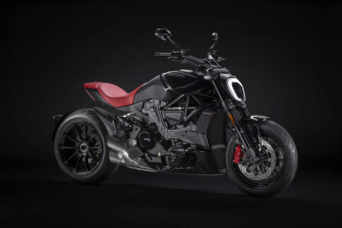Limited Edition Ducati Diavel Nero Debuts, With a Fancy New Seat