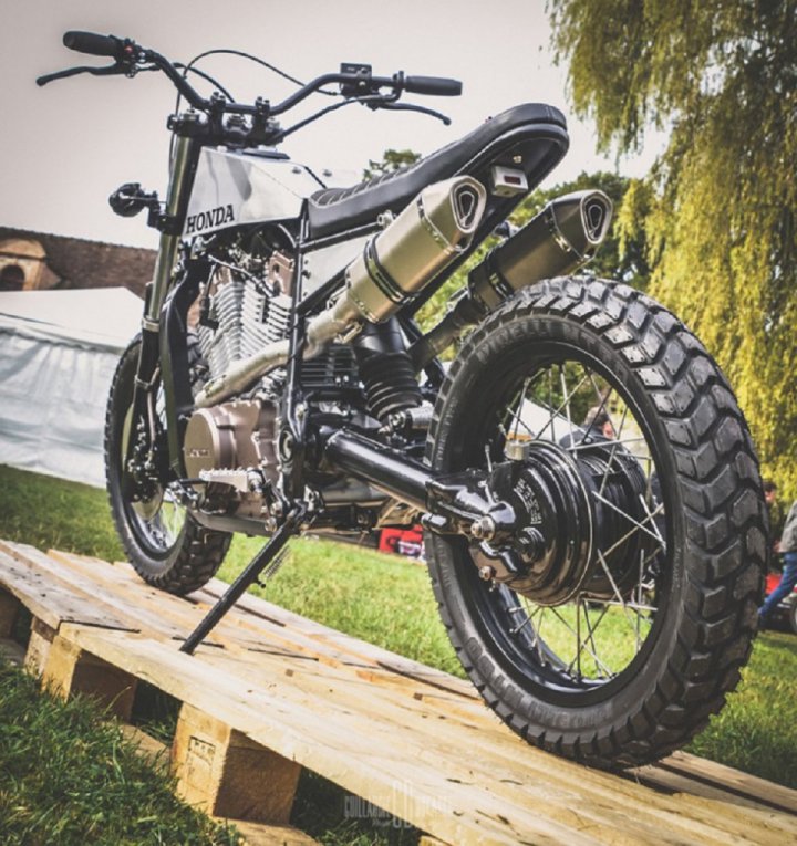 L’établi Garage: Honda XLV750R Street Tracker