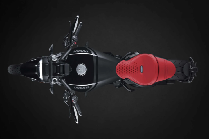 https://i0.wp.com/www.asphaltandrubber.com/wp-content/uploads/2022/02/2022-Ducati-XDiavel-Nera-42-scaled.jpg?ssl=1