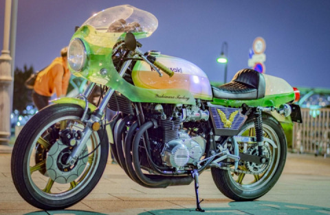 Custom 1973 Kawasaki Z1 Looks by Wears Transparent Bodywork