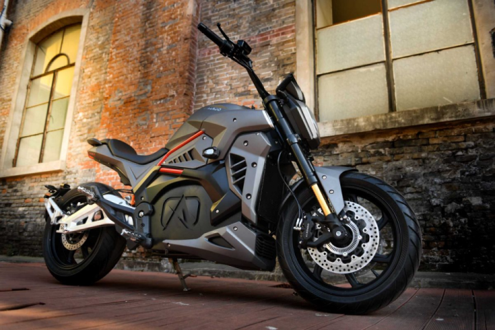 This 125cc Equivalent Electric Bike Has A Range Of More Than 400KM
