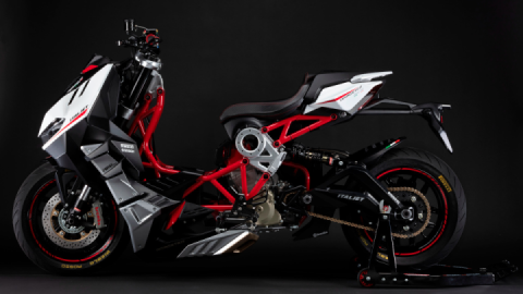 Italjet has finally built an expressway-legal Dragster