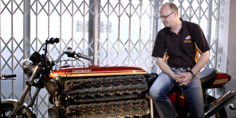 The 48-Cylinder Kawasaki With a 6-Way Throttle and Big Bones