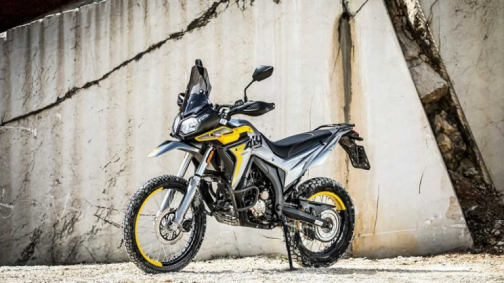 Italian brand Voge introduces new Valico 300 Rally trim