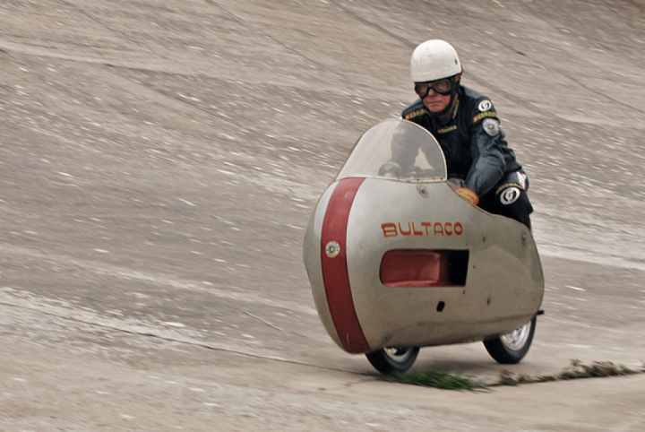 BULTACO CLASSIC: THE RECORD-BREAKING CAZARÉCORDS