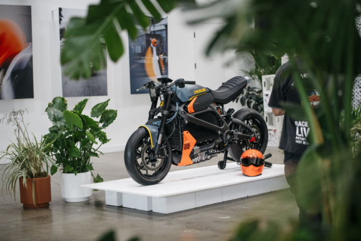 Custom Eye Candy: Earle Motors Suits Up LiveWire One™ for Autopia 2099