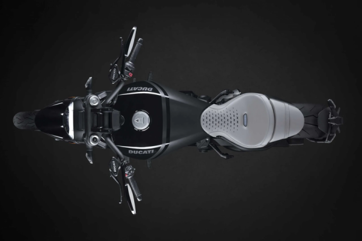 https://i0.wp.com/www.asphaltandrubber.com/wp-content/uploads/2022/02/2022-Ducati-XDiavel-Nera-40-scaled.jpg?ssl=1