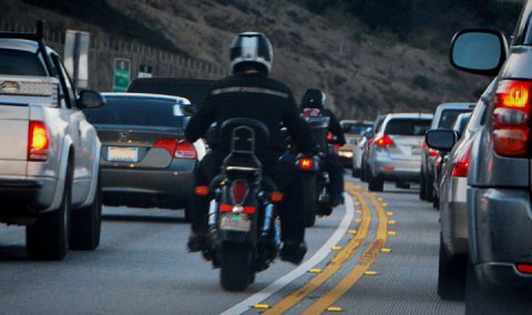 Arizona to Consider Legalizing Motorcycle Lane Splitting