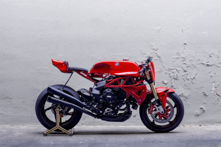 MV Agusta Brutal 800RR "The Ago TT" by Deus
