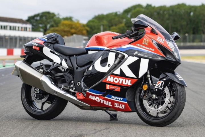 Slyvain Guintoli Gets A One-Of-A-Kind Suzuki Hayabusa As A Parting Gift
