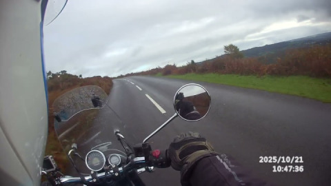Royal enfield meteor 350, enjoying the ride up Trendlebere down on a damp Autumn morning.