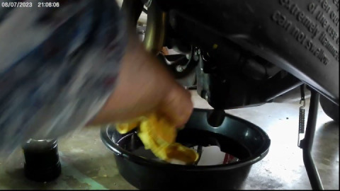 Triumph Tiger 660 Oil and Filter Change