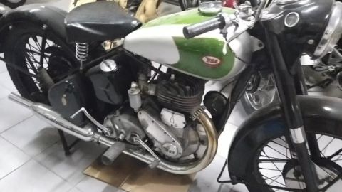 The BSA M20 at idling speed. ????