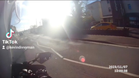 The skills of safe urban motorcyclists