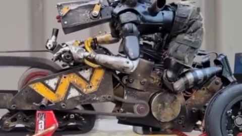 Custom RC robot rider