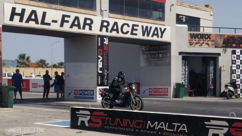 Took the old Honda CB900F to the drag strip! ?