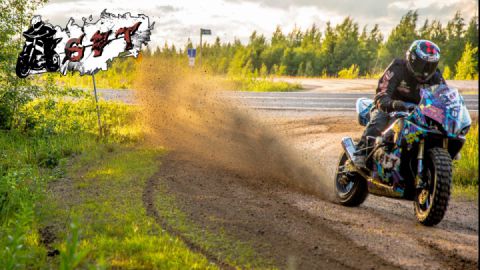 Suzuki Gsx-R1000 ON DIRT