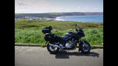 Happy 25th birthday for my Yamaha diversion xj900s.
