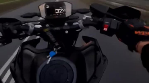This bike is making me get addicted to wheelies 
